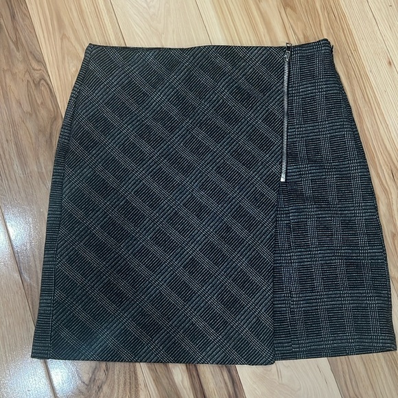 Plaid faux wrap front mini skirt - like new! - Picture 1 of 4